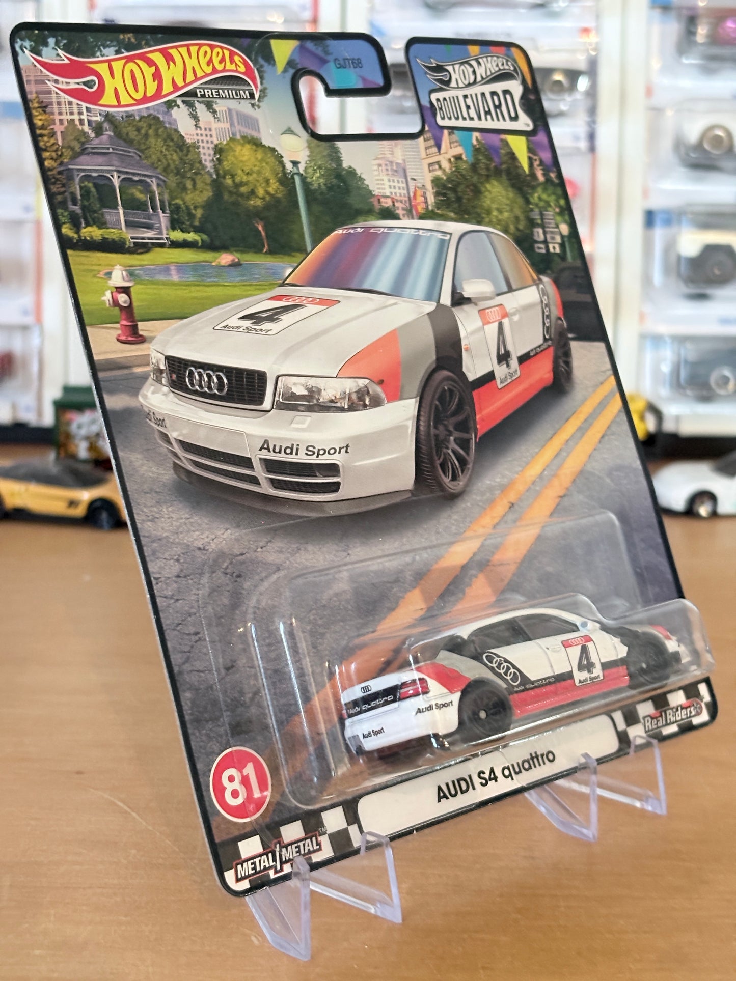 Hot Wheels Audi S4 quattro Boulevard #81 Premium Diecast