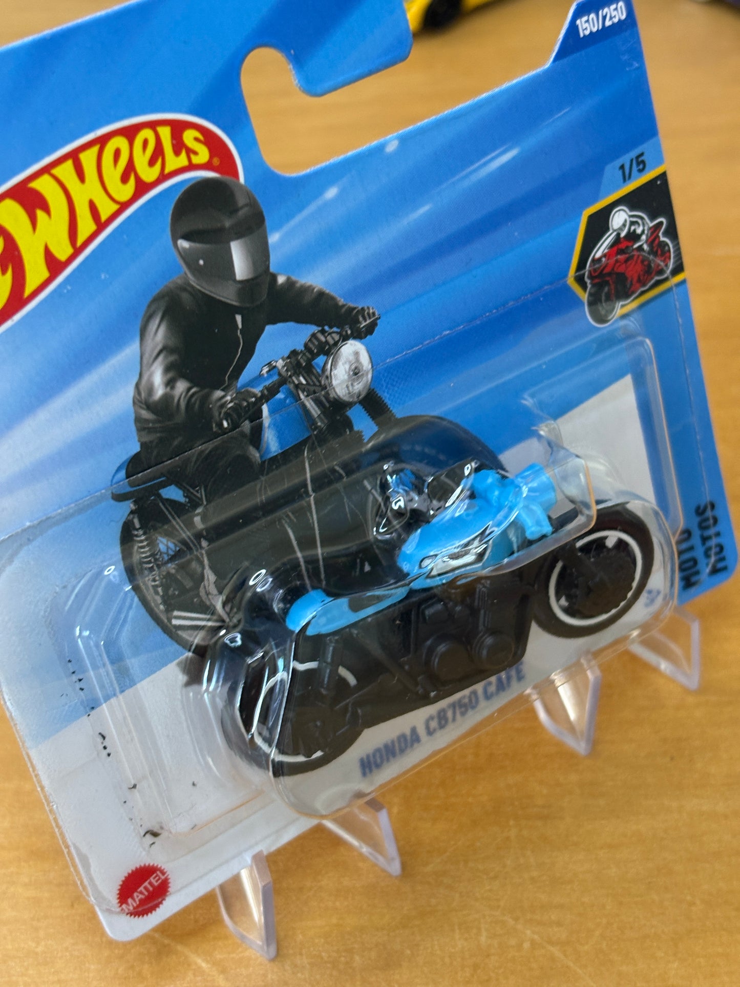 Hot Wheels Mainline / Hondo CB750 Cafe / 2025 HW Moto 1/5 (Short Card)