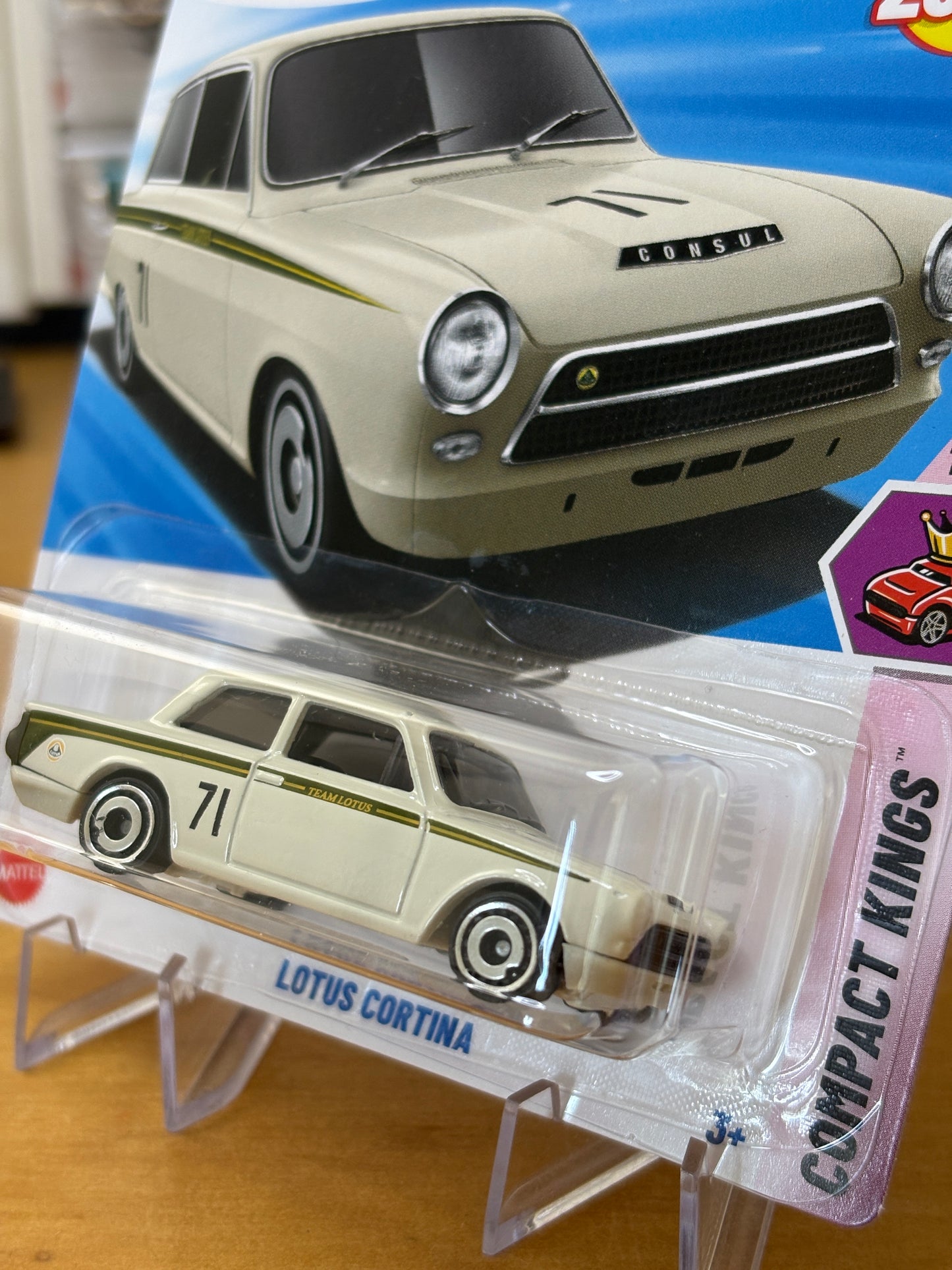Hot Wheels Mainline / Lotus Cortina / 2025 Compact Kings 10/10