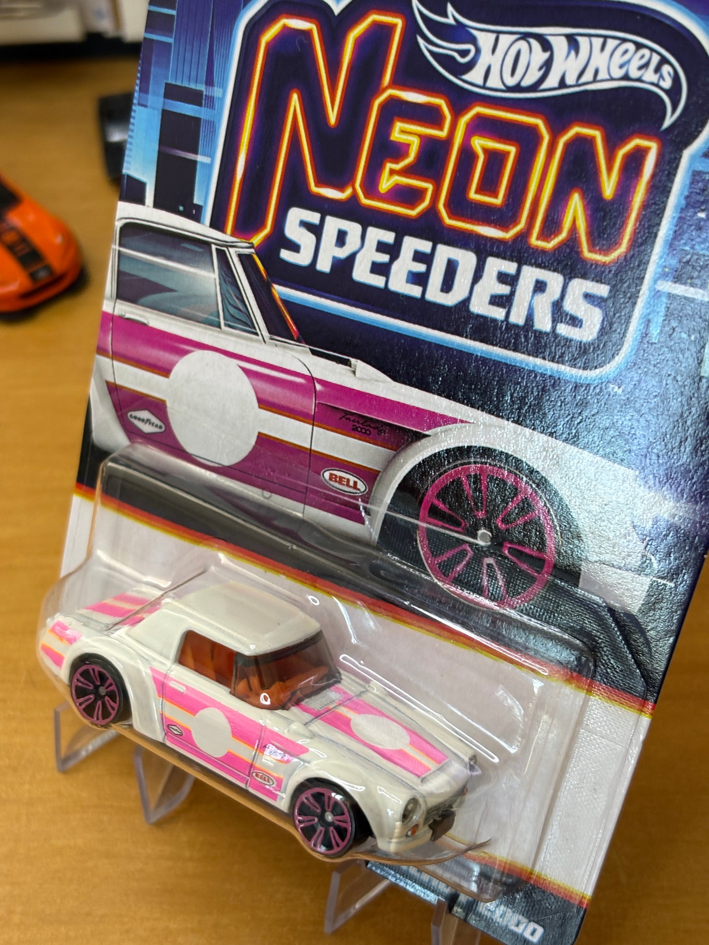 Hot Wheels Neon Speeders / Datsun Fairlady 2000 / 2025 Mix 2 5/8
