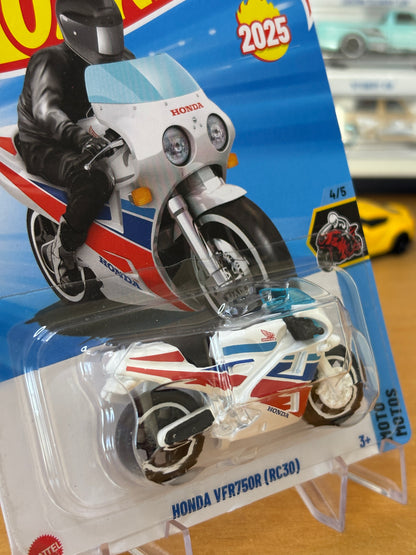 Hot Wheels Mainline / Honda VFR750R (RC30) / 2025 Moto 4/5