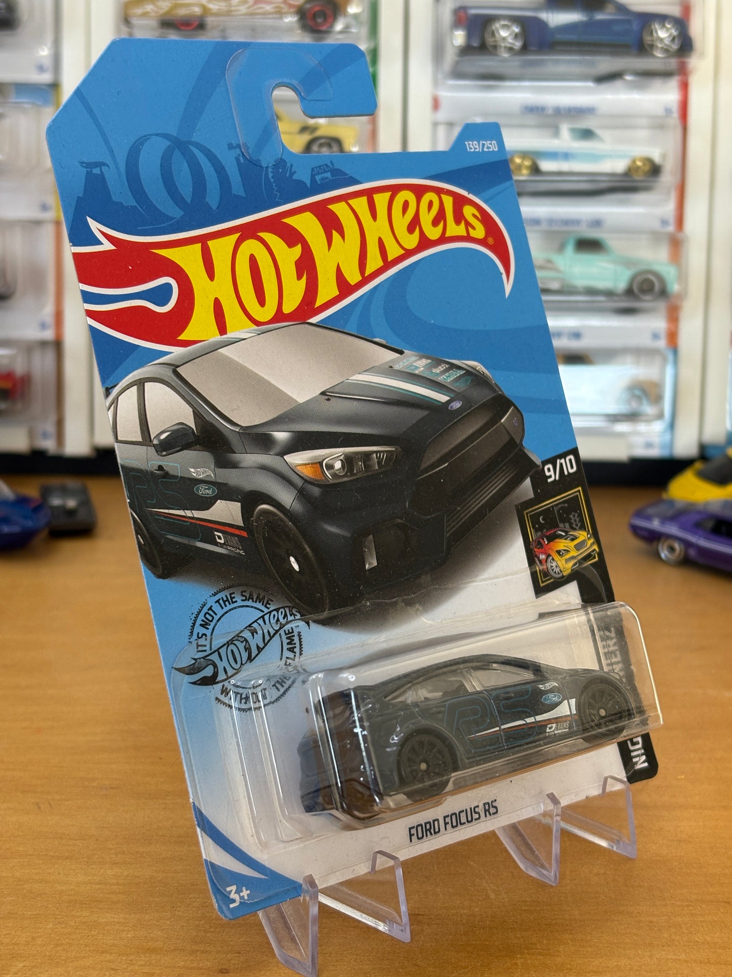 Hot Wheels Mainline / Ford Focus RS / 2019 Night Burners 9/10