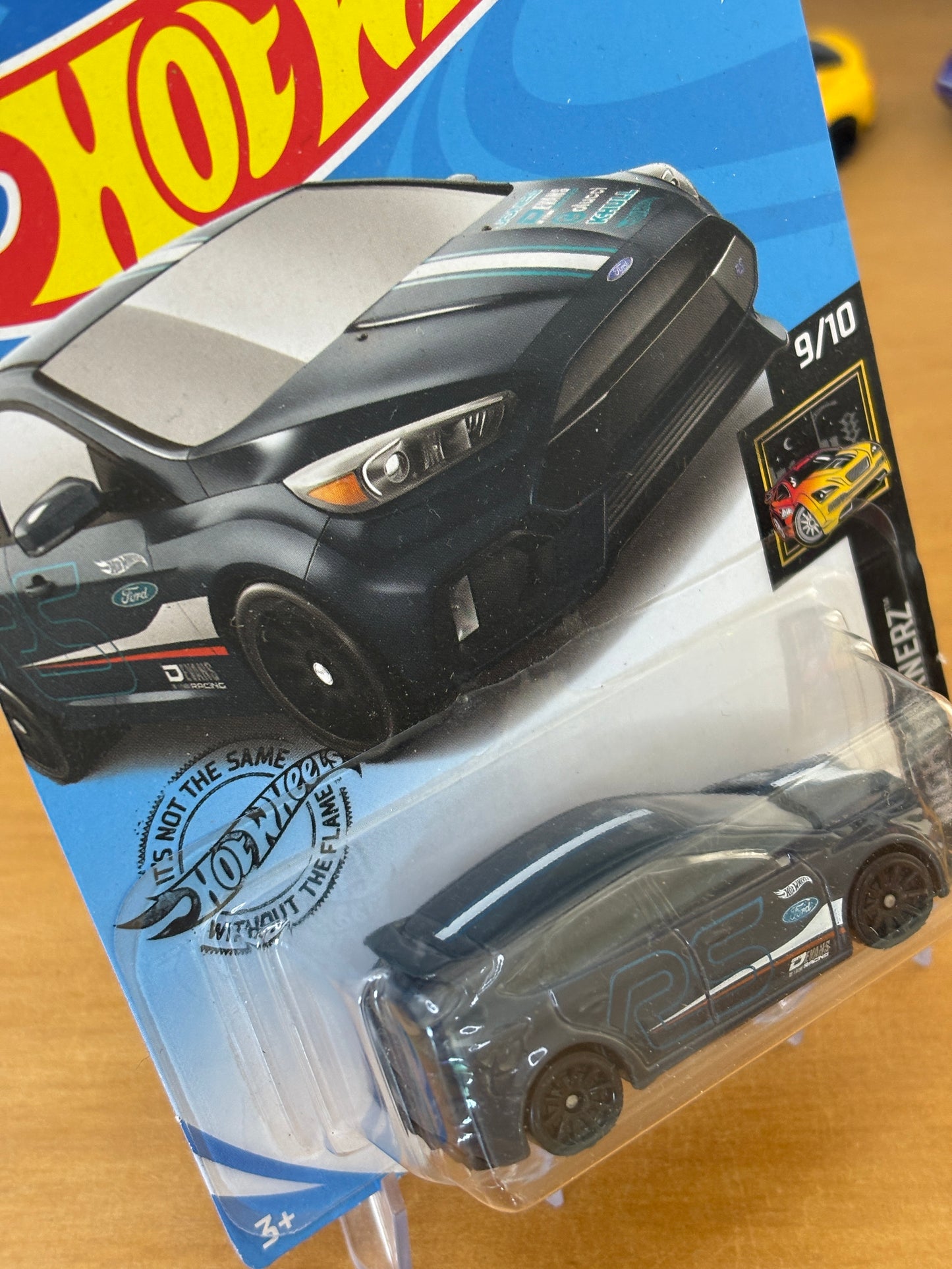 Hot Wheels Mainline / Ford Focus RS / 2019 Night Burners 9/10