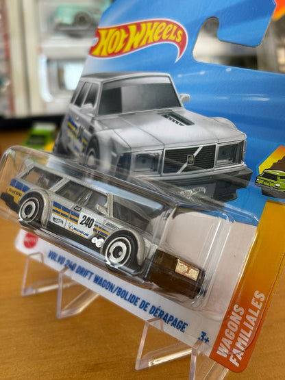 Hot Wheels Mainline / Volvo 240 Drift Wagon / 2025 Wagons 3/5 Short Card
