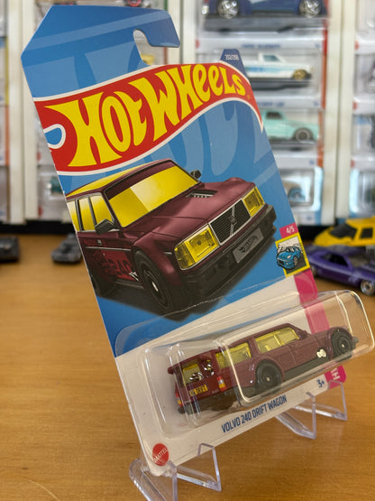 Hot Wheels Mainline / Volvo 240 Drift Wagon / 2020 HW Drift 4/5