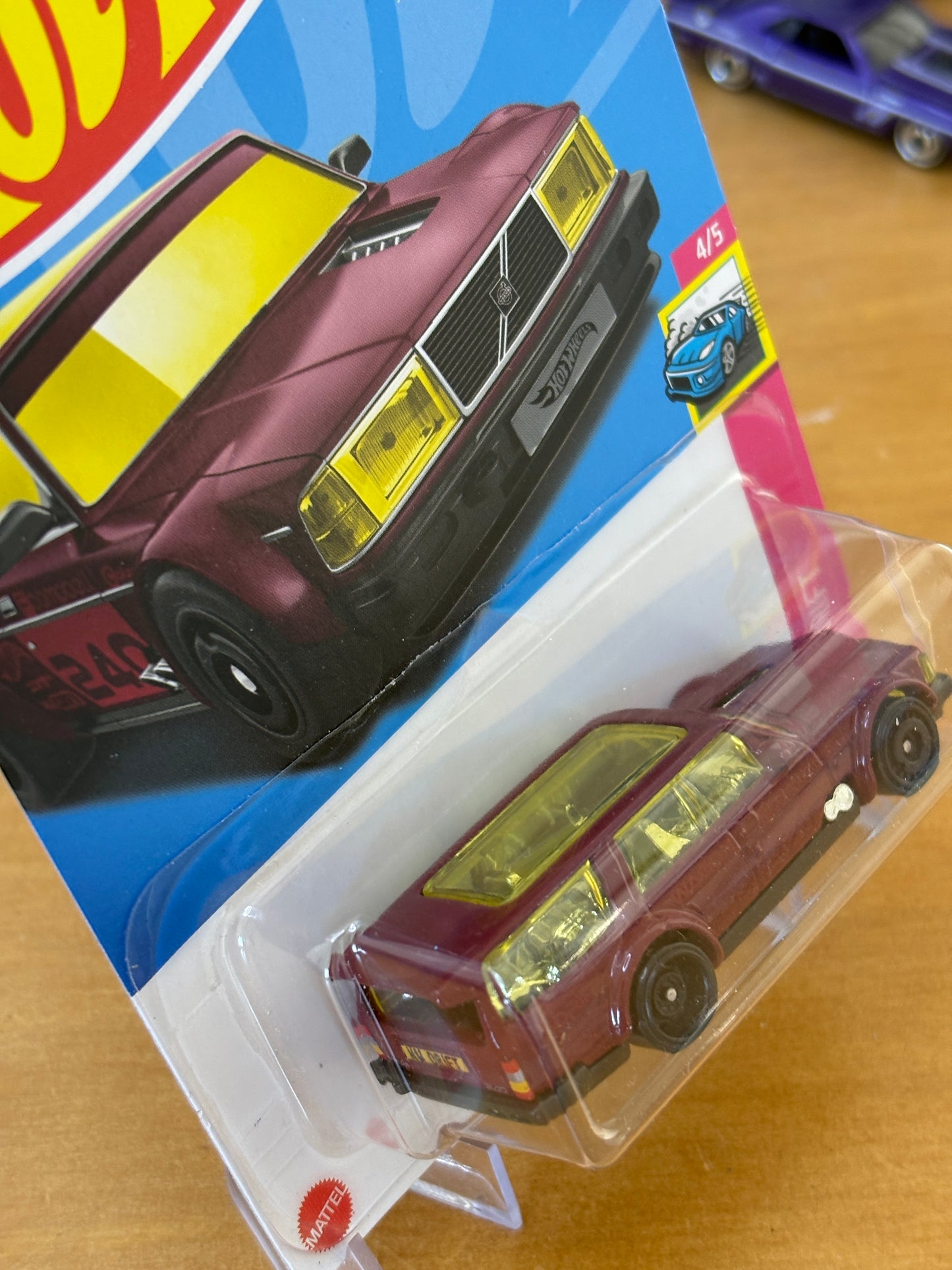 Hot Wheels Mainline / Volvo 240 Drift Wagon / 2020 HW Drift 4/5