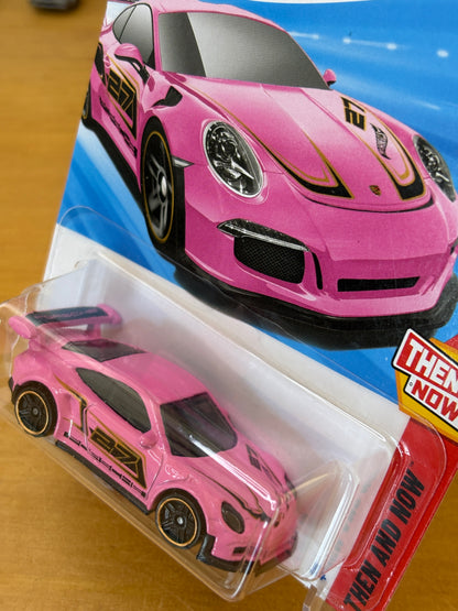Hot Wheels Mainline / Porsche 911 GT3 RS / 2025 Then and Now 8/10