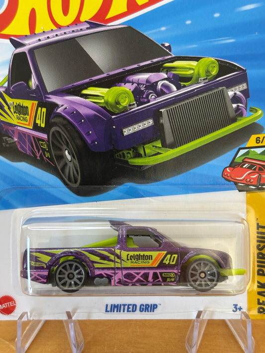 Hot Wheels Mainline / Limited Grip / 2025 Peak Pursuit 6/10