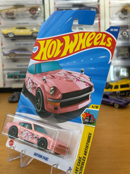 Hot Wheels Mainline / Datsun 240z / 2025 HW: Art Cars 4/10 PINK