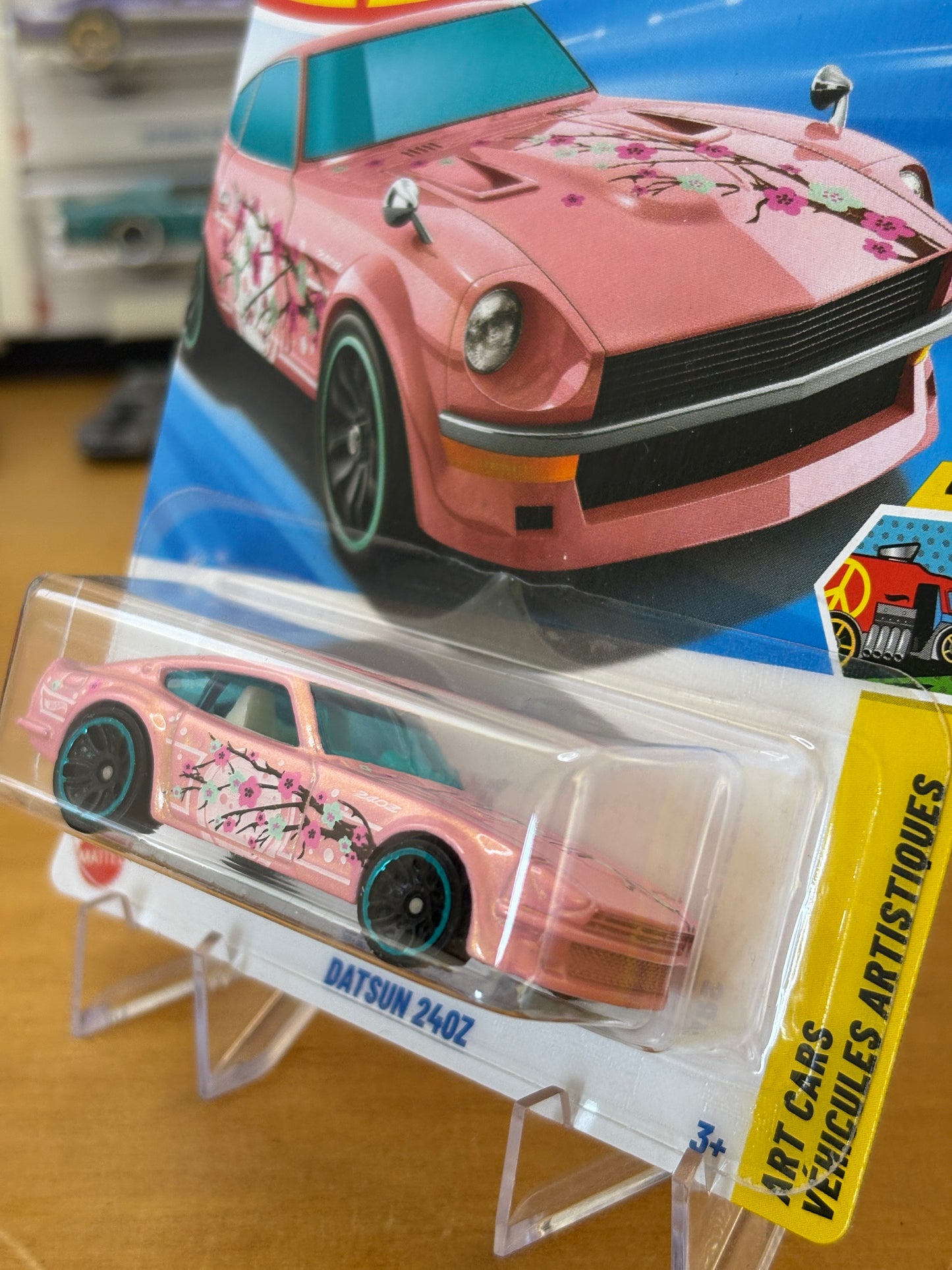 Hot Wheels Mainline / Datsun 240z / 2025 HW: Art Cars 4/10 PINK