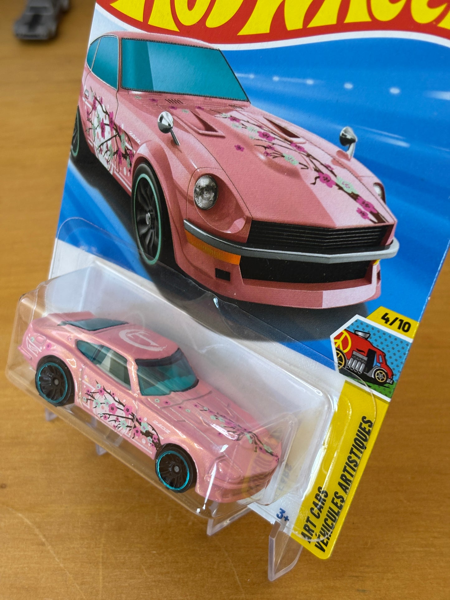 Hot Wheels Mainline / Datsun 240z / 2025 HW: Art Cars 4/10 PINK