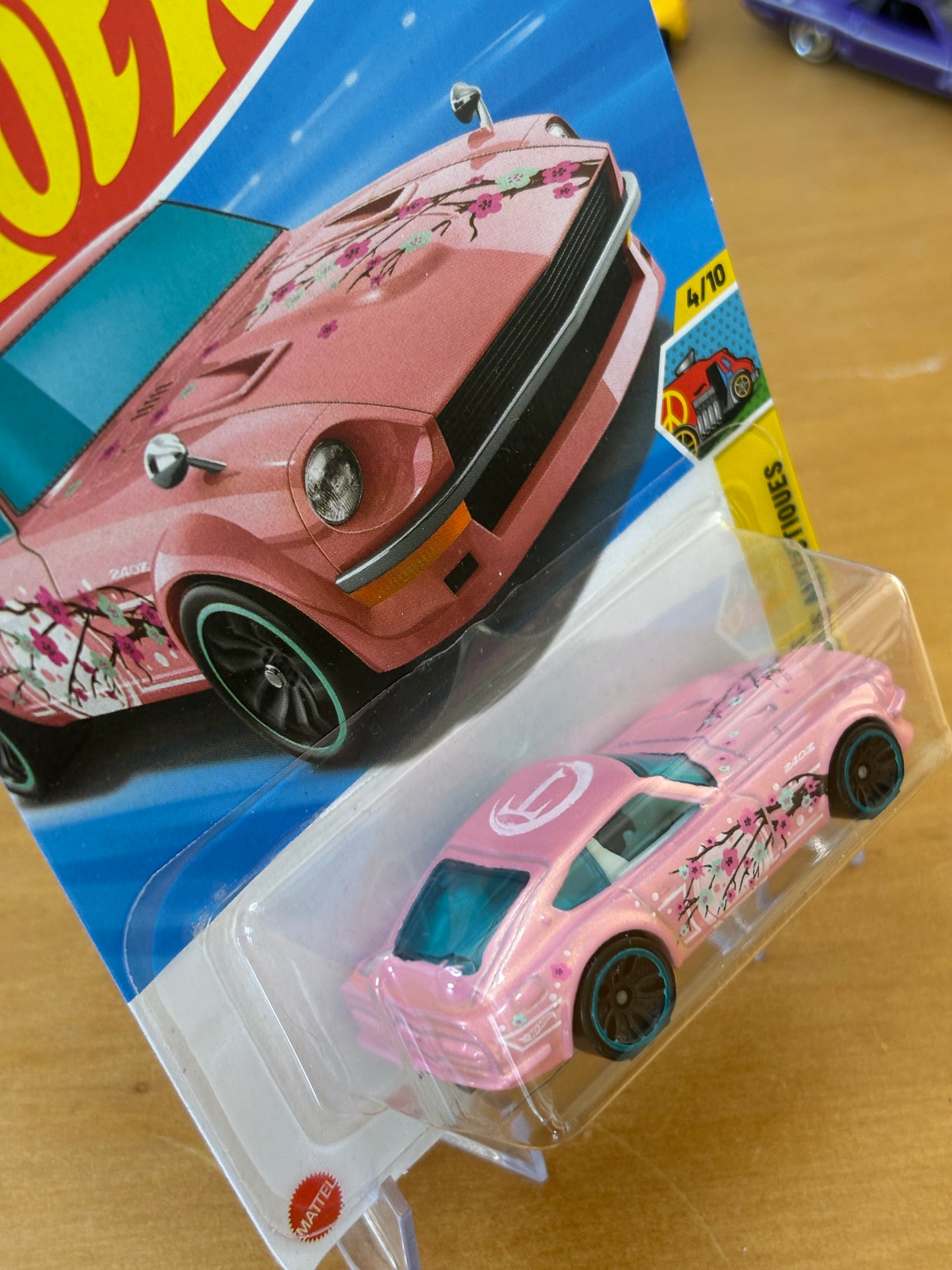 Hot Wheels Mainline / Datsun 240z / 2025 HW: Art Cars 4/10 PINK