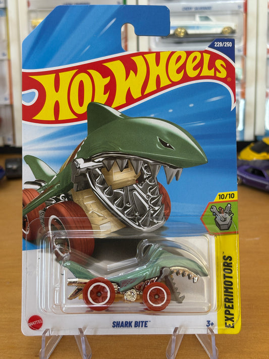 Hot Wheels Mainline Treasure Hunt / Shark Bite / 2025 Experimotors 10/10