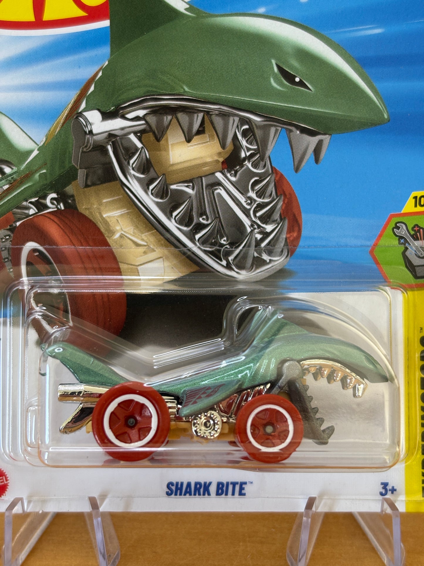 Hot Wheels Mainline Treasure Hunt / Shark Bite / 2025 Experimotors 10/10