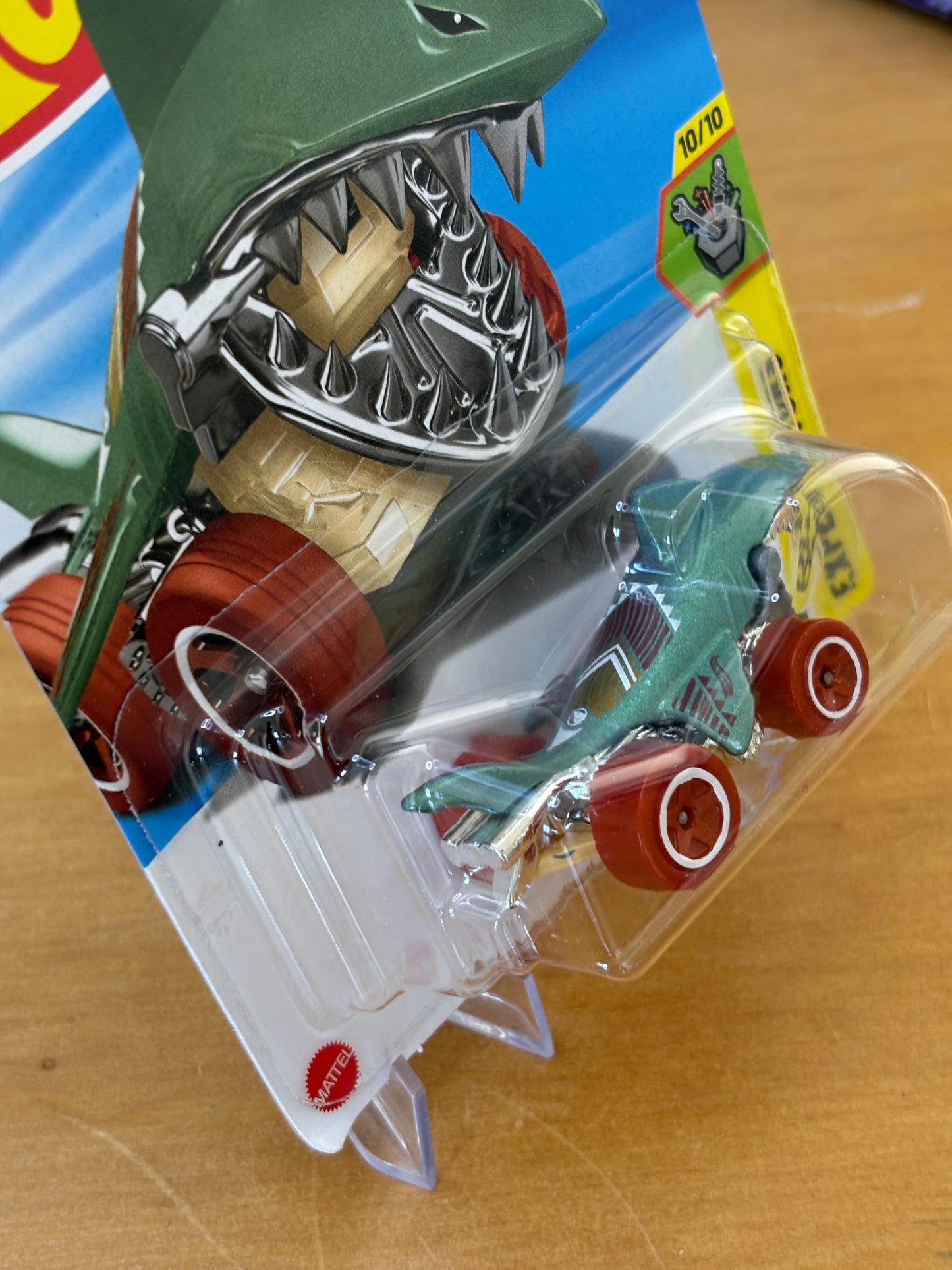 Hot Wheels Mainline Treasure Hunt / Shark Bite / 2025 Experimotors 10/10