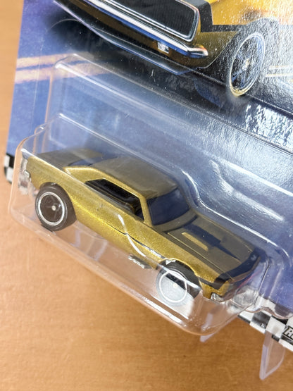 Hot Wheels 67 Camaro Boulevard #04 Premium Diecast