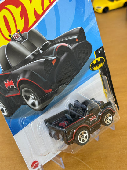 Hot Wheels Mainline / Classic TV Series Batmobile / 2022 Batman 3/5 TOONED