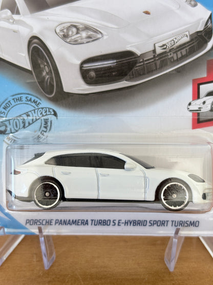 Hot Wheels Porsche Panamera Turbo S E-Hybrid Sport Turismo | 2020 Porsche 3/5 Mainline