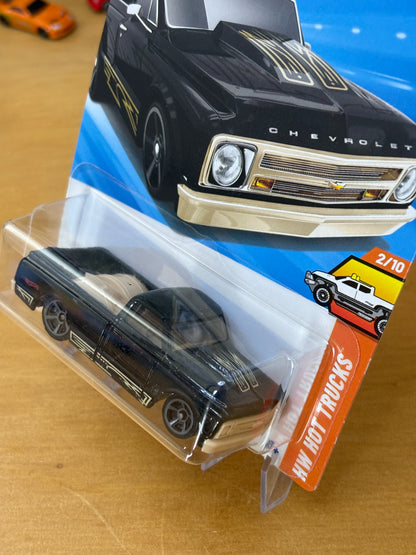 Hot Wheels Mainline / '67 Chevy C10 / 2025 HW Hot Trucks 2/10 (BLACK)