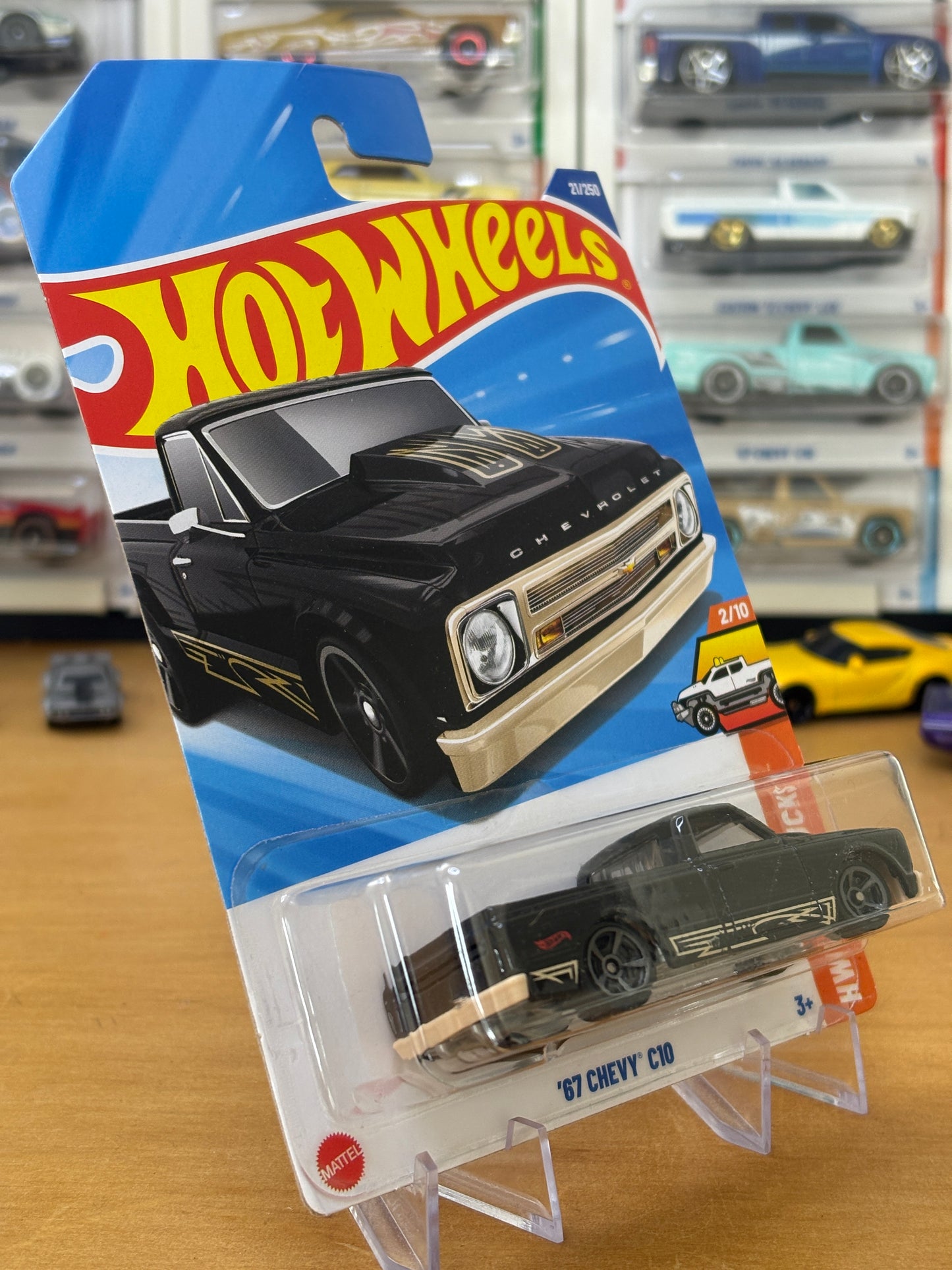Hot Wheels Mainline / '67 Chevy C10 / 2025 HW Hot Trucks 2/10 (BLACK)