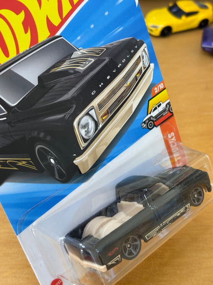 Hot Wheels Mainline / '67 Chevy C10 / 2025 HW Hot Trucks 2/10 (BLACK)