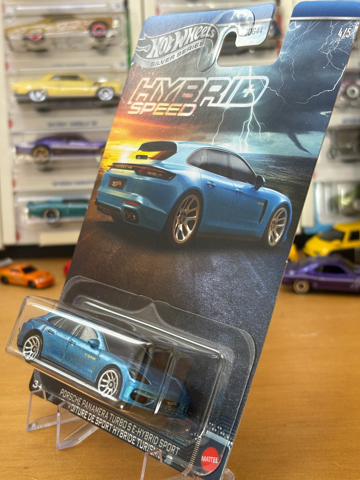 Hot Wheels Silver Series / Porsche Panamera Turbo S E-Hybrid Sport / 2025 Hybrid Speed 4/5