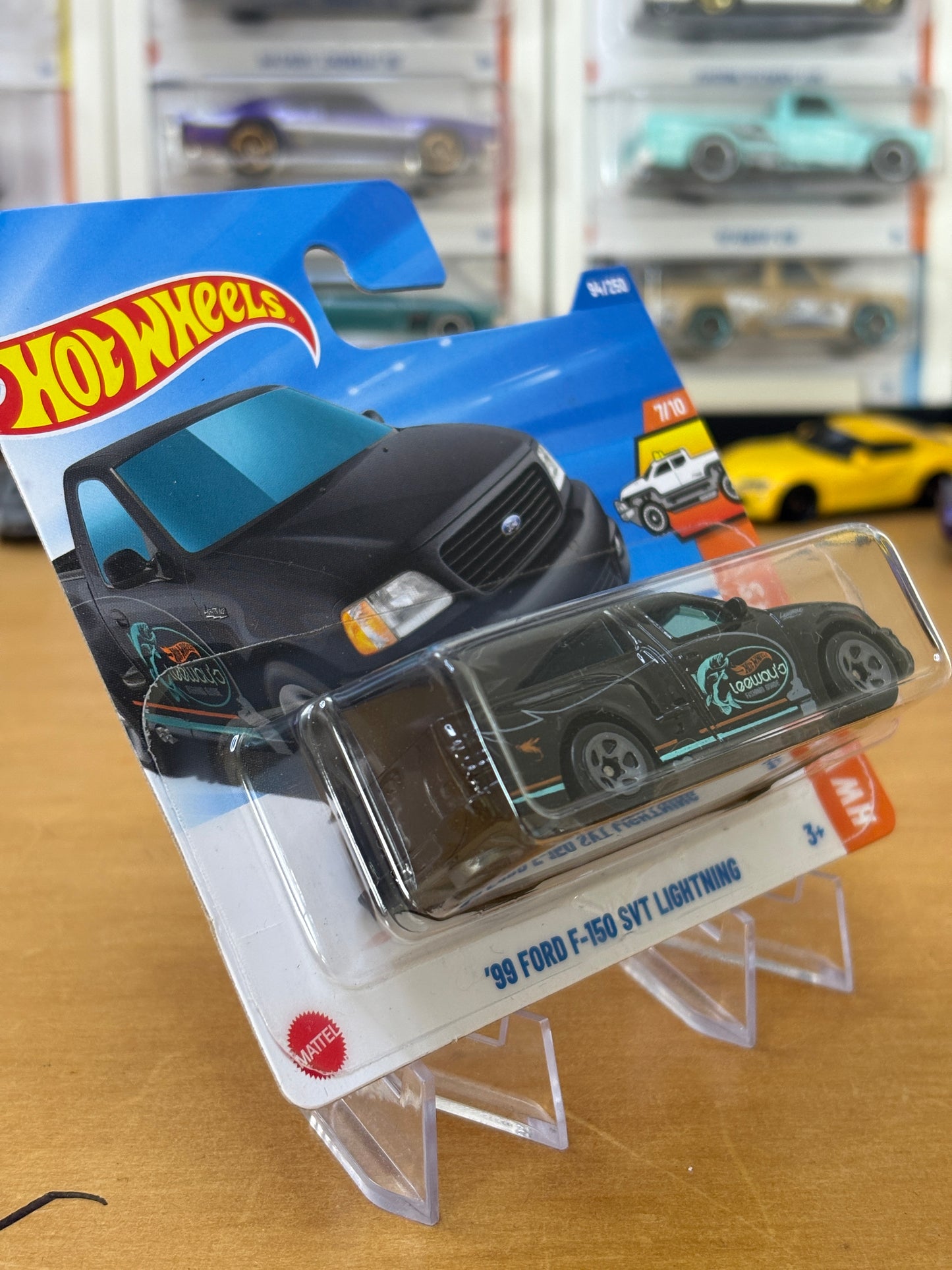Hot Wheels Mainline / '99 Ford F-150 SVT Lightning / 2025 HW Hot Trucks 7/10 (BLACK) Short Card