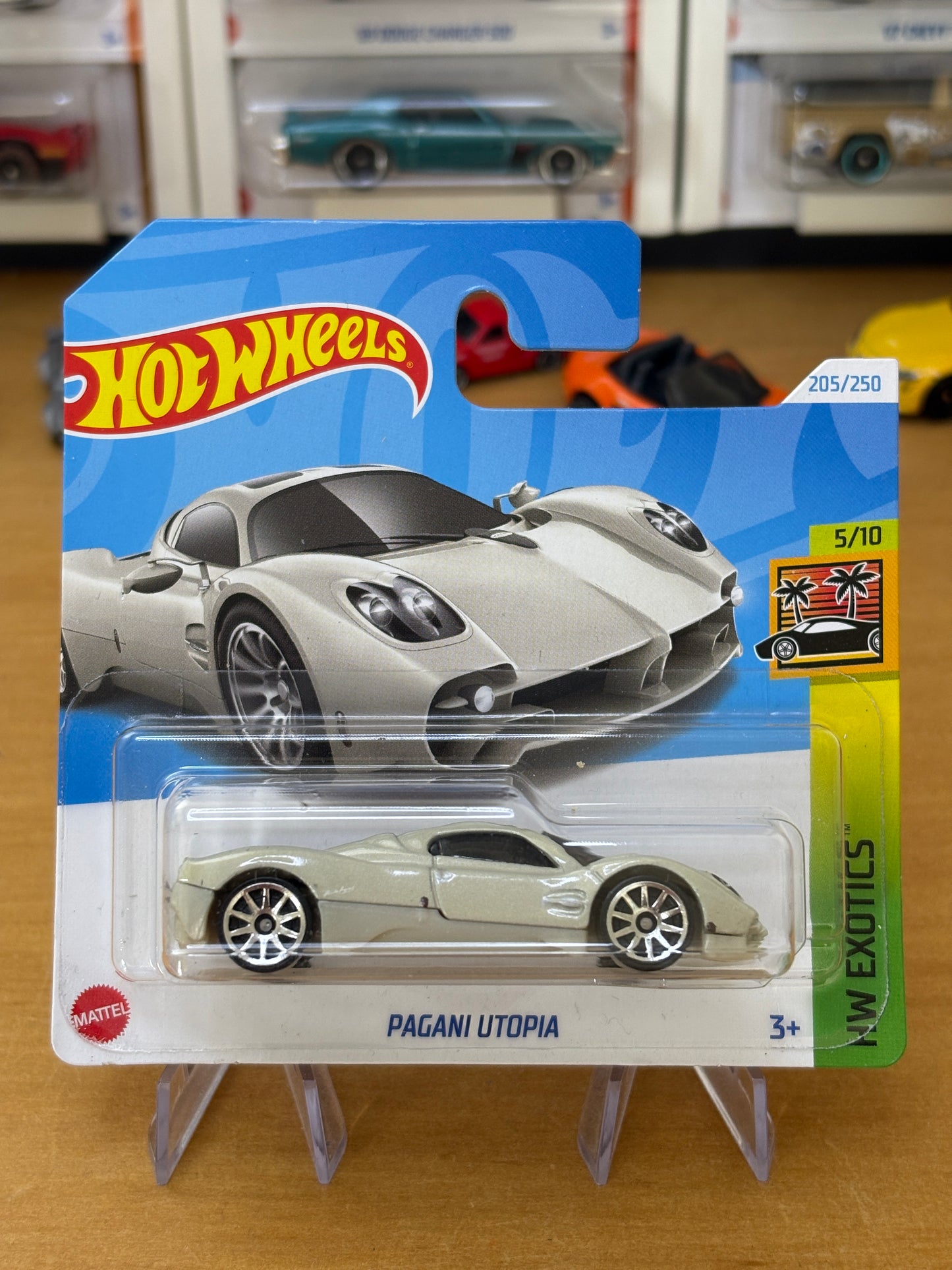 Hot Wheels Mainline / Pagani Utopia / 2024 Exotics 5/10 Short Card