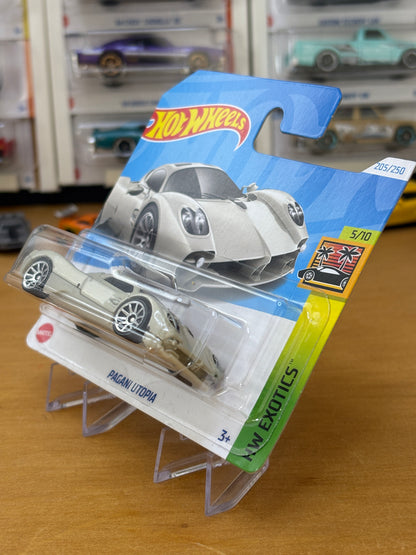 Hot Wheels Mainline / Pagani Utopia / 2024 Exotics 5/10 Short Card