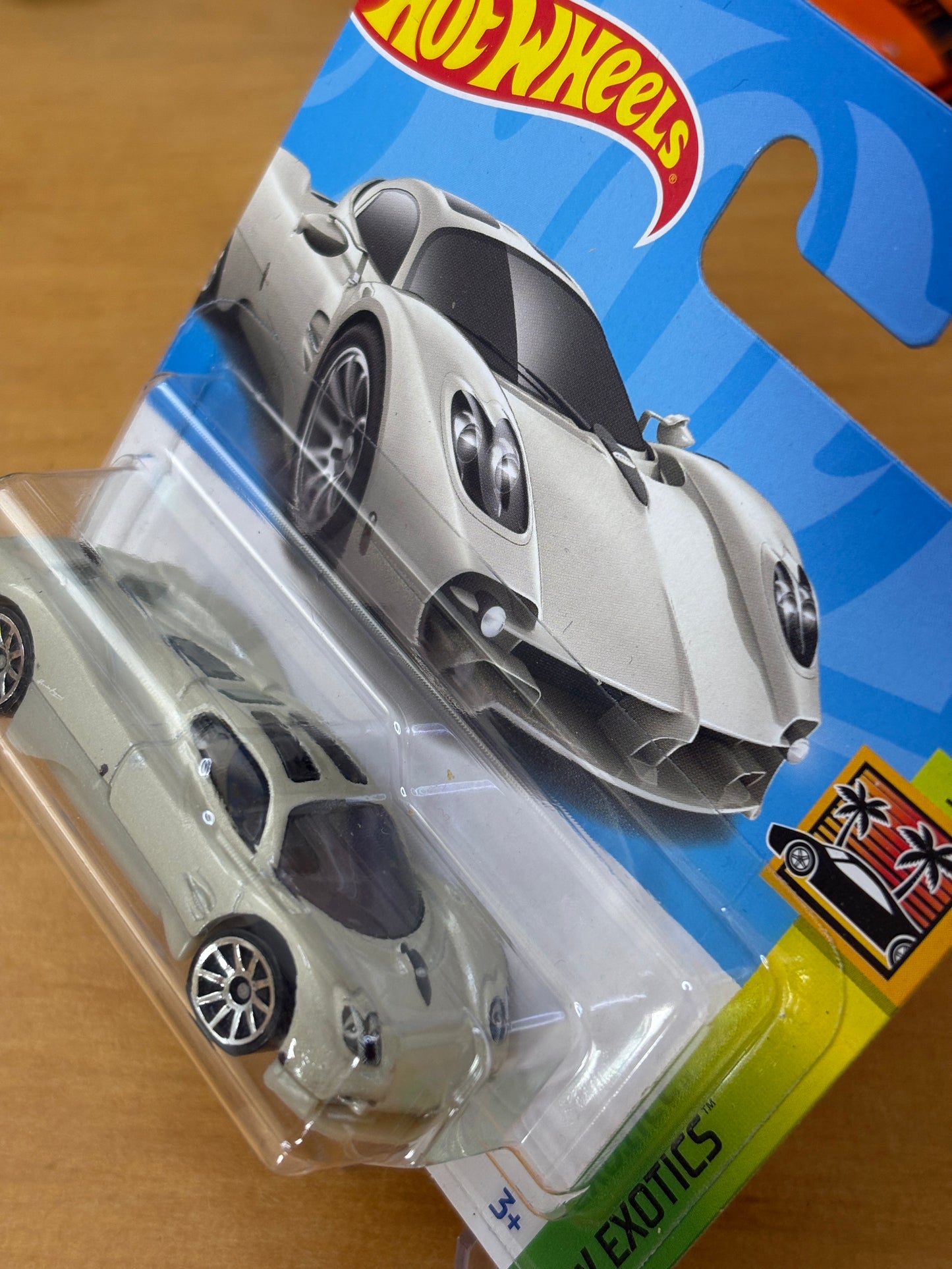 Hot Wheels Mainline / Pagani Utopia / 2024 Exotics 5/10 Short Card
