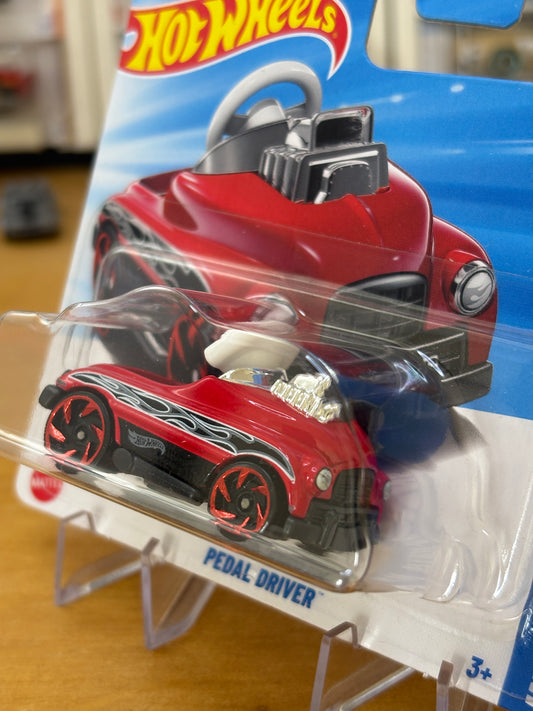 Hot Wheels Mainline Treasure Hunt  / Pedal Driver / 2025 HW Ride-Ons 4/5 (Short Card)