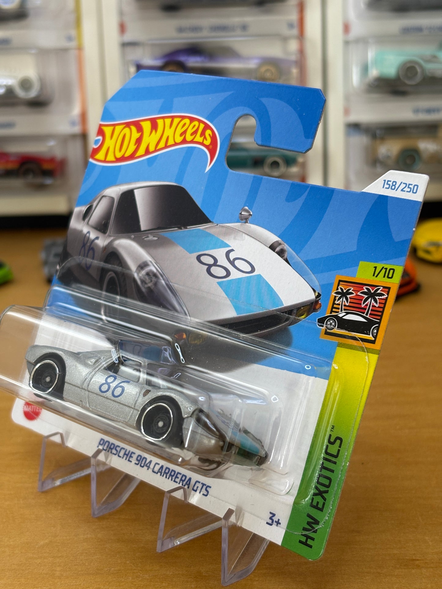 Hot Wheels Mainline / Porsche 904 Carrera GTS / 2024 Exotics 1/10
