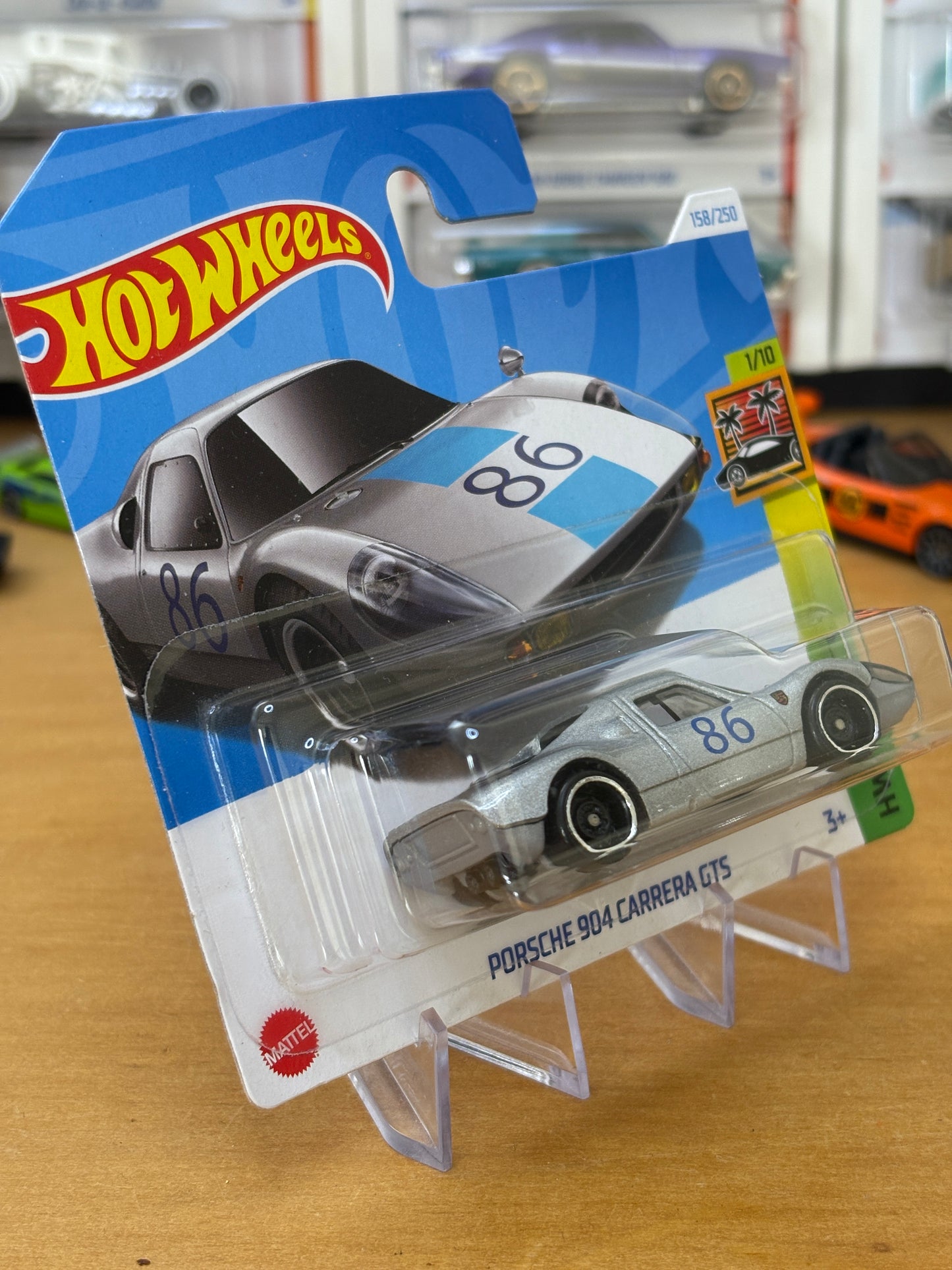 Hot Wheels Mainline / Porsche 904 Carrera GTS / 2024 Exotics 1/10