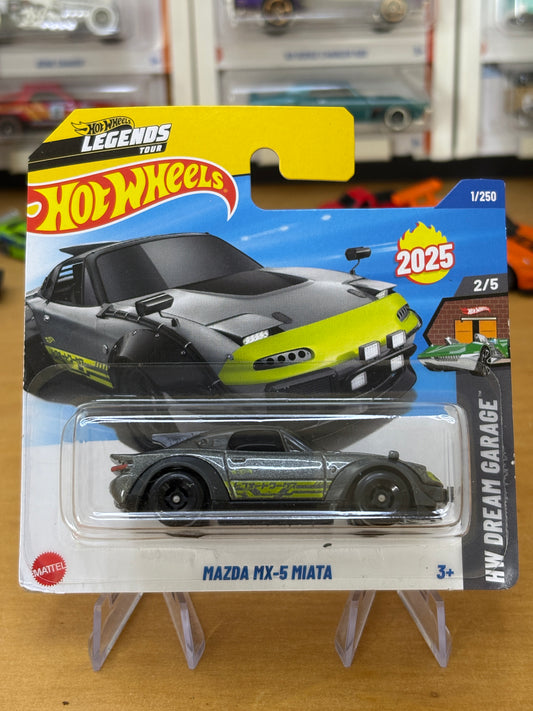 Hot Wheels Mainline / Mazda MX-5 Miata / 2025 HW Dream Garage 2/5 Short Card