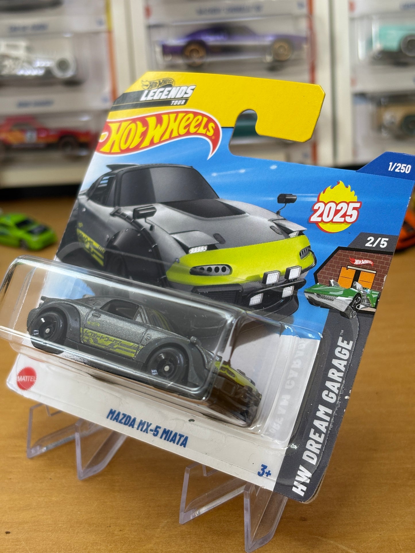 Hot Wheels Mainline / Mazda MX-5 Miata / 2025 HW Dream Garage 2/5 Short Card