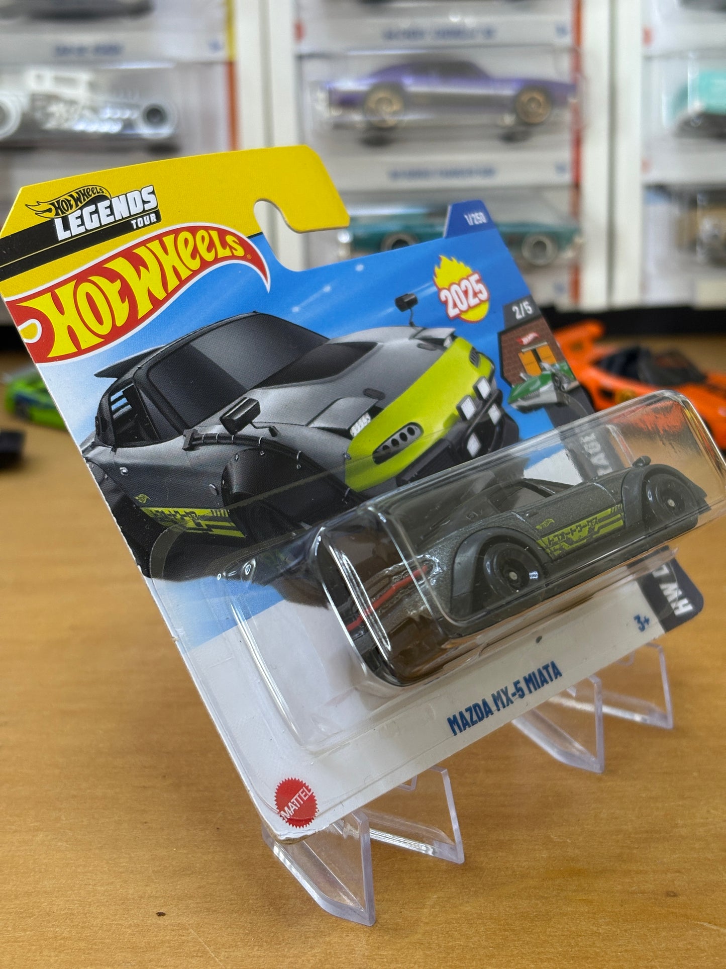 Hot Wheels Mainline / Mazda MX-5 Miata / 2025 HW Dream Garage 2/5 Short Card