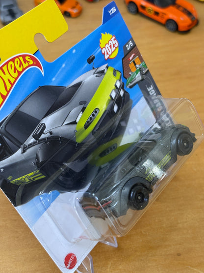 Hot Wheels Mainline / Mazda MX-5 Miata / 2025 HW Dream Garage 2/5 Short Card