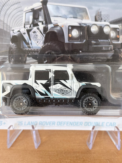 Hot Wheels '15 Land Rover Defender Double Cab 1/5 Forza Silver Series Diecast