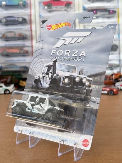 Hot Wheels '15 Land Rover Defender Double Cab 1/5 Forza Silver Series Diecast