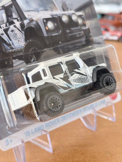 Hot Wheels '15 Land Rover Defender Double Cab 1/5 Forza Silver Series Diecast