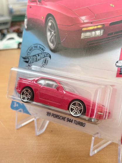 Hot Wheels '89 Porsche 944 Turbo | 2020 Porsche 1/5 Mainline