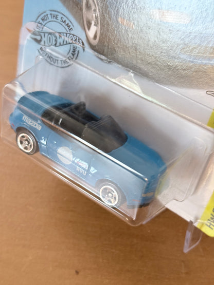 Hot Wheels '91 Mazda MX-5 Miata | 2018 HW Speed Graphics 4/10 BLUE
