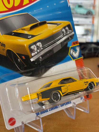 Hot Wheels Mainline / '69 Dodge Coronet Superbee / 2025 Muscle Mania 5/10