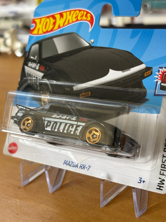 Hot Wheels Mainline / Mazda RX-7 / 2022 HW First Response 8/10 Short Card