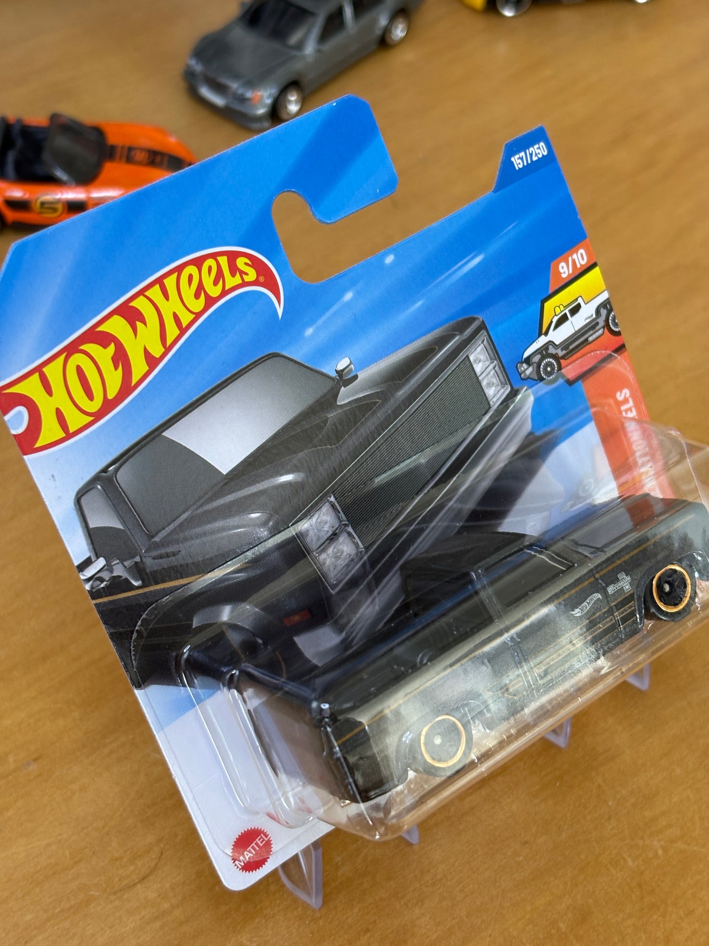 Hot Wheels Mainline / '83 Chevy Silverado / 2025 HW Hot Trucks 9/10 BLACK Short Card