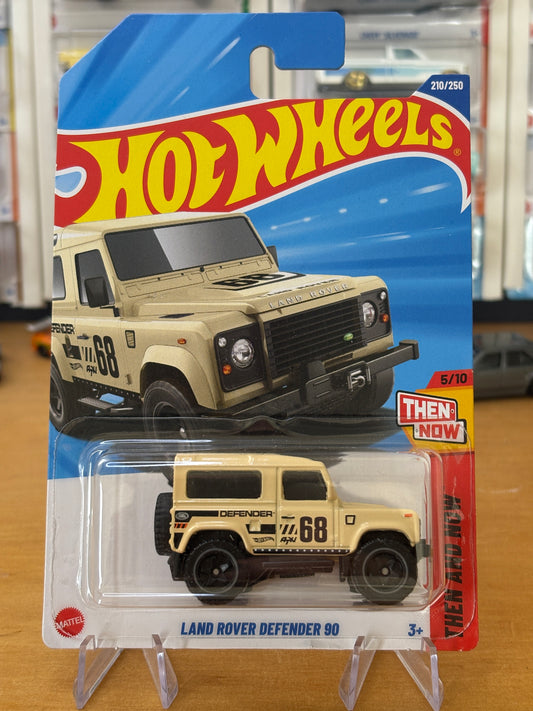 Hot Wheels Mainline / Land Rover Defender 90 / 2025 Then and Now 5/10