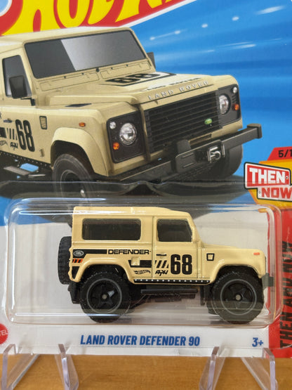 Hot Wheels Mainline / Land Rover Defender 90 / 2025 Then and Now 5/10