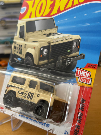 Hot Wheels Mainline / Land Rover Defender 90 / 2025 Then and Now 5/10