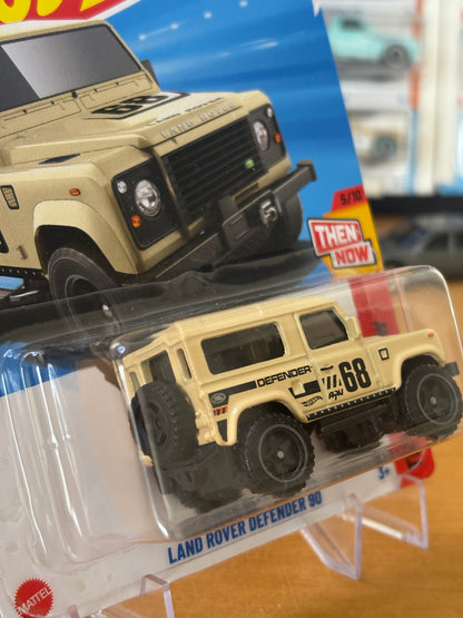 Hot Wheels Mainline / Land Rover Defender 90 / 2025 Then and Now 5/10