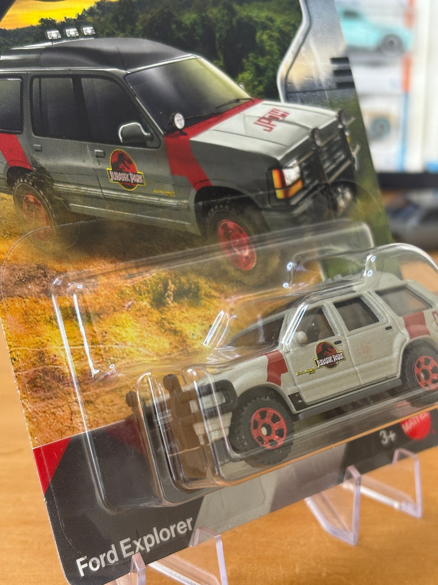 Matchbox Mainline / Ford Explorer / 2025 Jurassic Park